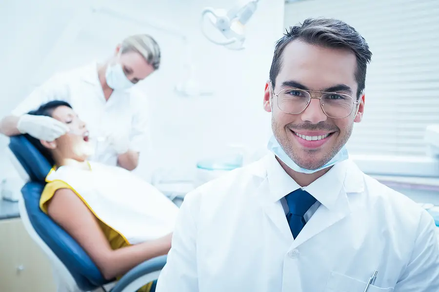 Dentist 07932
